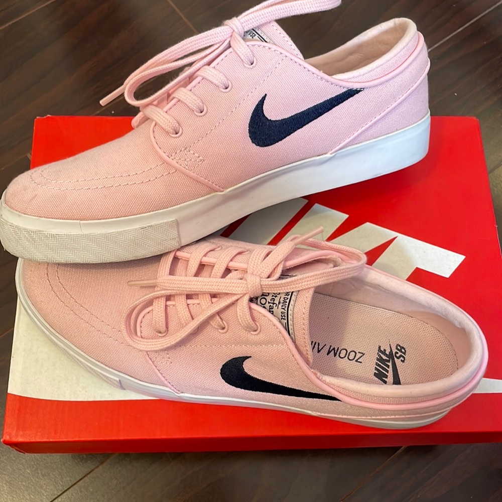 Nike Zoom Air pink size US 6.5